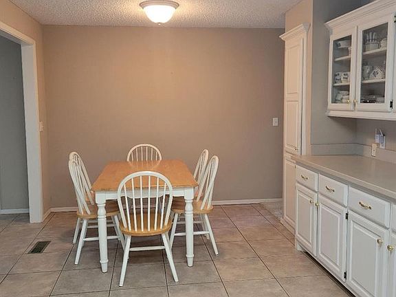 3rd image of 13727 Hummingbird Dr