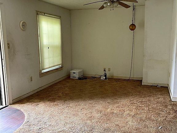 2nd image of 229 19th Ave N