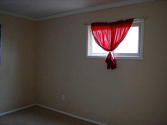 4th image of 57 Ramona Dr