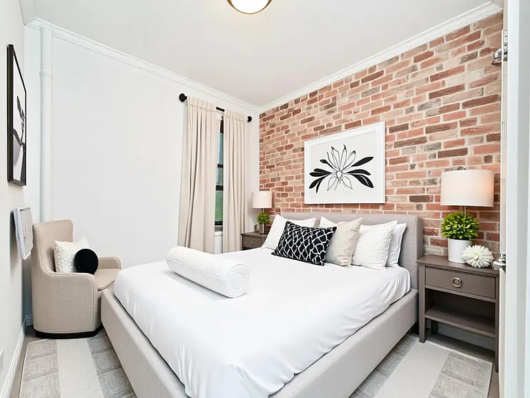 211 Avenue A #6 — Photo 4