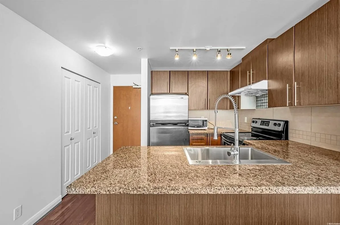 2 bed, 850 sqft, $2,750 — Photo 4