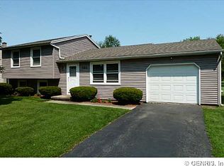 502 Leona Ln, Hamlin, NY 14464