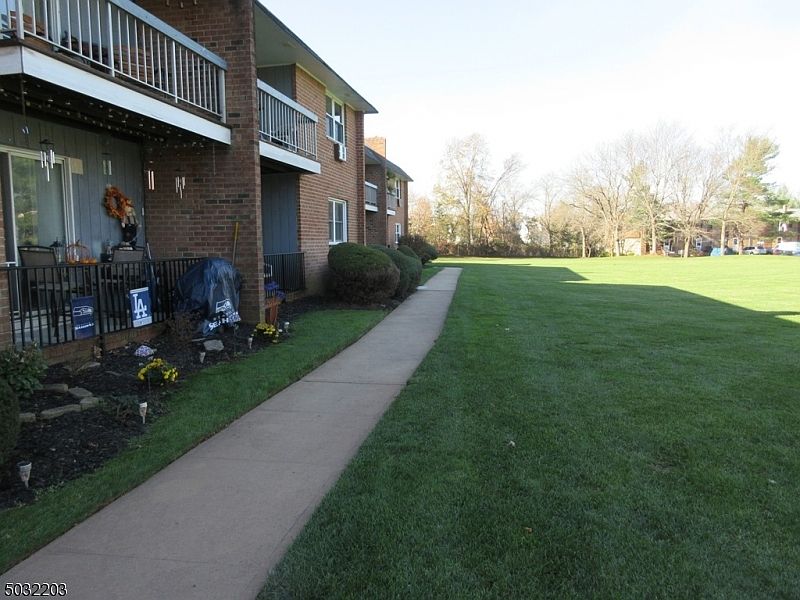 1st image of 807 EVES DR #2S