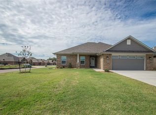 2102 Whispering Pine Blvd, Shawnee, OK 74804