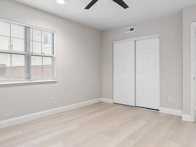 9053 N Swan Cir — Photo 18