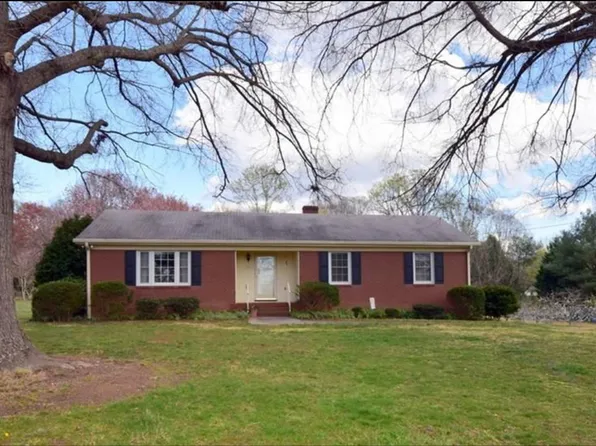 2371 Dianne Ave, Winston Salem, NC 27106