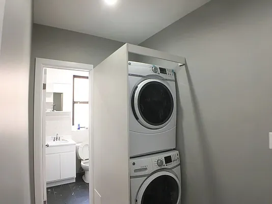 Rented by Bruma Realty LLC | media 6