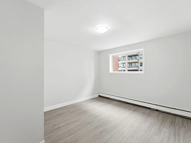 1223 Richmond St — Photo 14