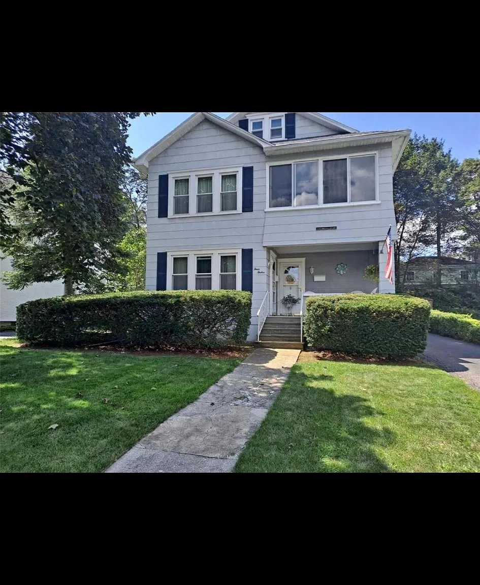 412 Massachusetts Ave — Photo 1