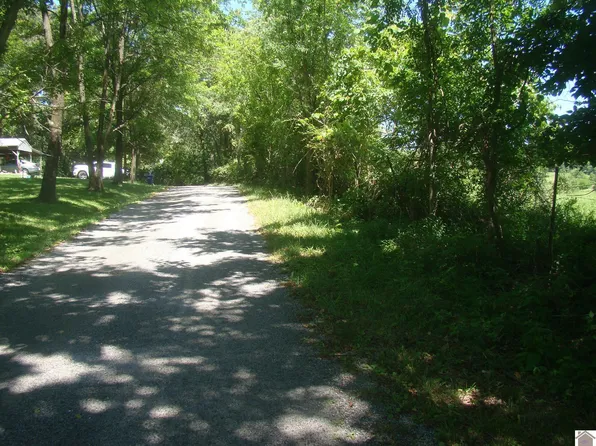 115 Ryan Rd, Cadiz, KY 42211