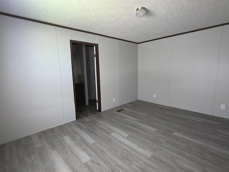 9 W Ashwood Dr — Photo 15