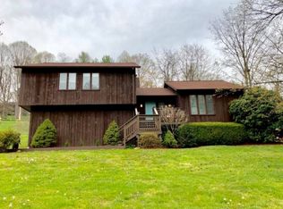 1047 Woodstone Dr, Kingsport, TN 37663