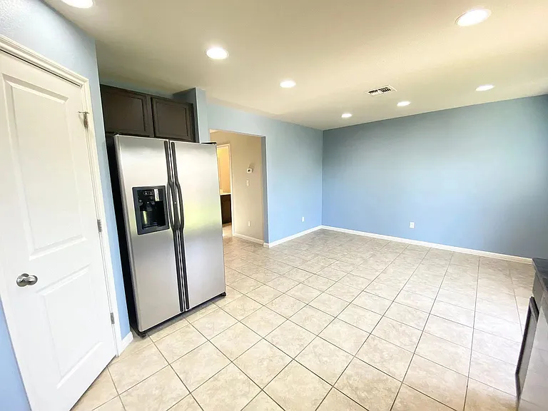 1010 Sand Post Pl — Photo 11
