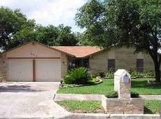 6011 Town Creek St, San Antonio, TX 78238