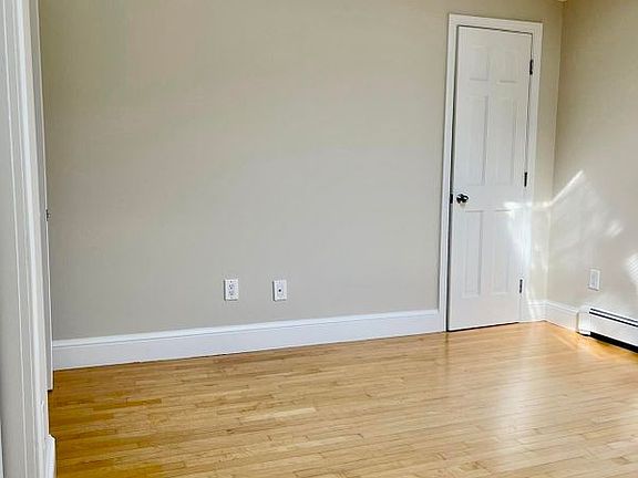 5th image of 314 Islington St APT 5