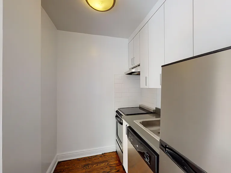 961 Lexington Ave #1E — Photo 10