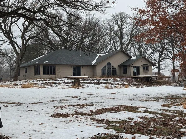 79841 170th St, Glenville, MN 56036