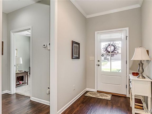 4th image of 545 Shelby Cir