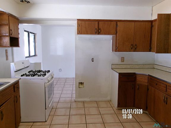 4th image of 1504 S Washington Ave