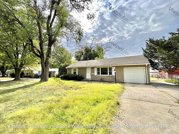3rd image of 7007 E 104th St