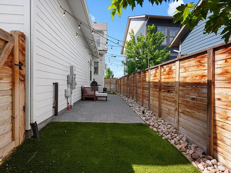 9977 61st Ave — Photo 22