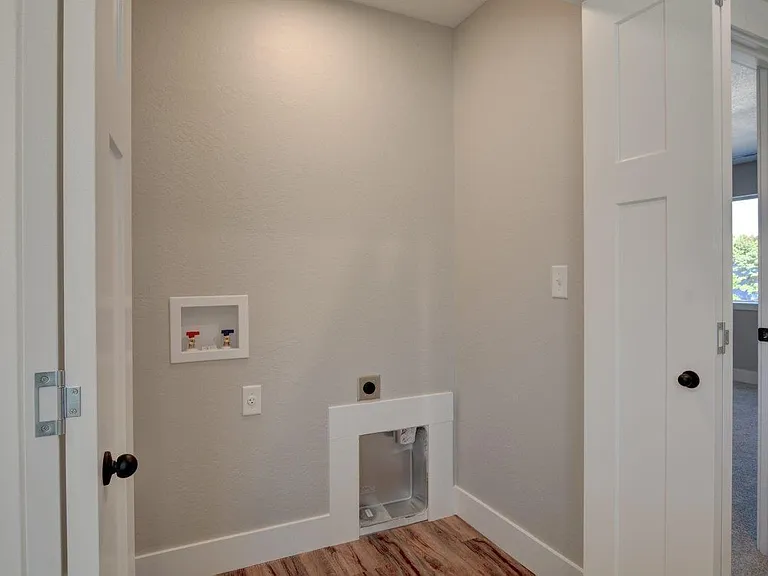 7433 Denman Ct — Photo 21