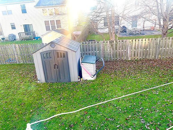 5th image of 12 Sonoma Ct
