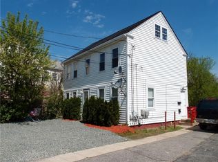 39 Prospect Hill Ave, West Warwick, RI 02893