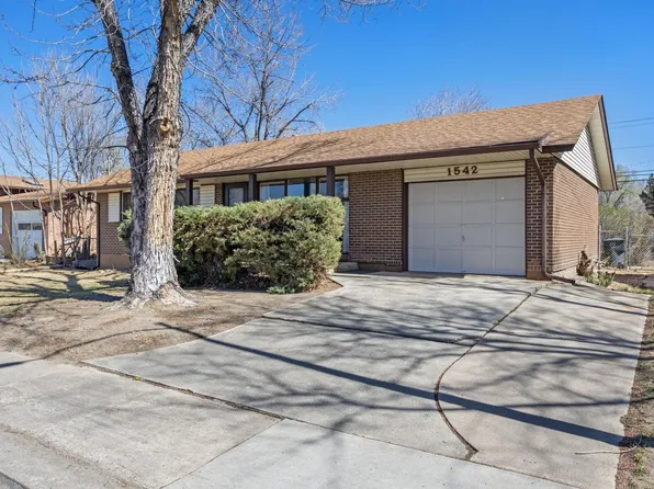 1542 Collyer St, Longmont, CO 80501