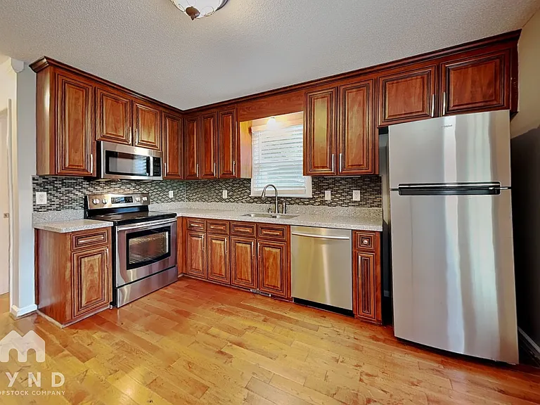 613 Jordan Ridge Ln — Photo 5