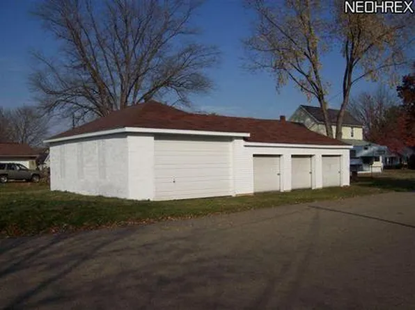 352 Front Ave SE, New Philadelphia, OH 44663