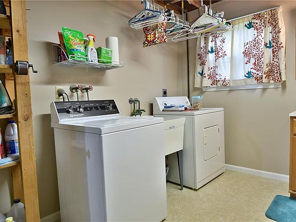 5th image of 1010 Gary Ave