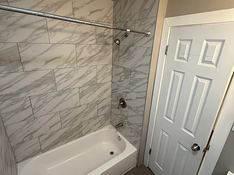 1514 East Ave #2 — Photo 8