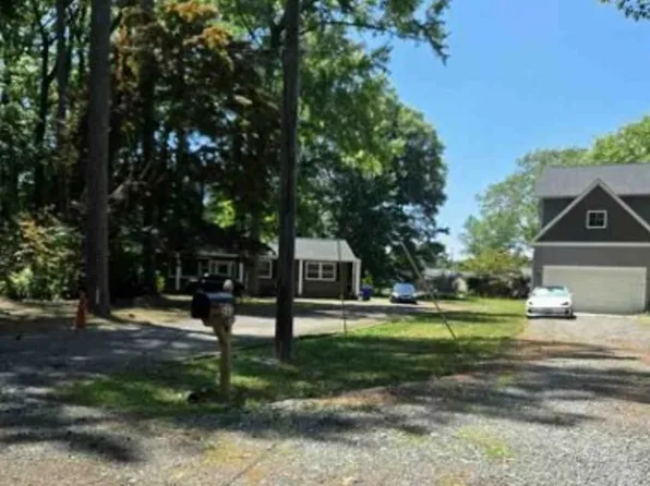 511 Shorewood Dr, Colonial Beach, VA 22443