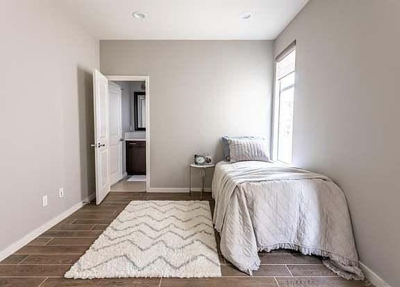 5th image of 7911 Altana Way