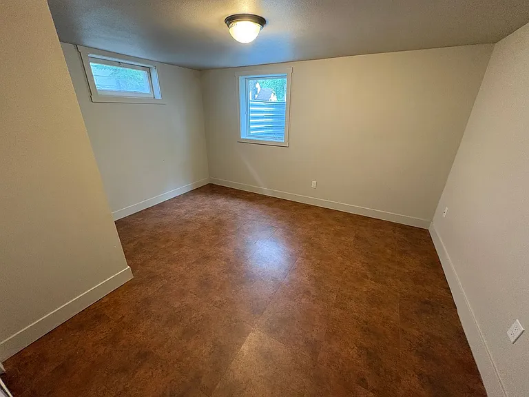 2419 Pine St — Photo 24