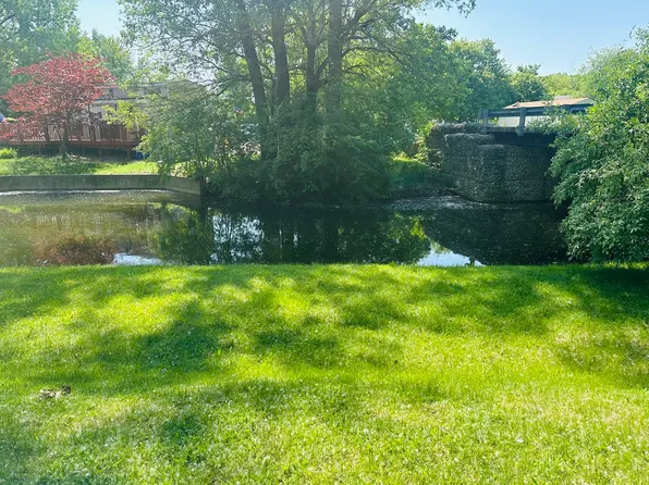 105 Fossil Ridge Rd, Wilmington, IL 60481