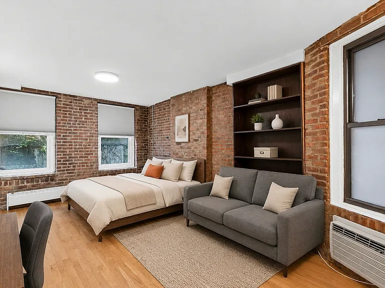15 Jones St #1B — Photo 3