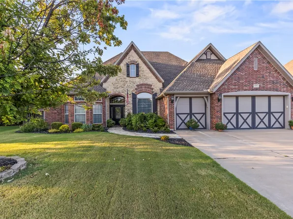 4305 Warbal Trl, Rogers, AR 72756