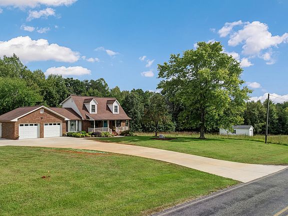 4th image of 3215 Mansfield Rd
