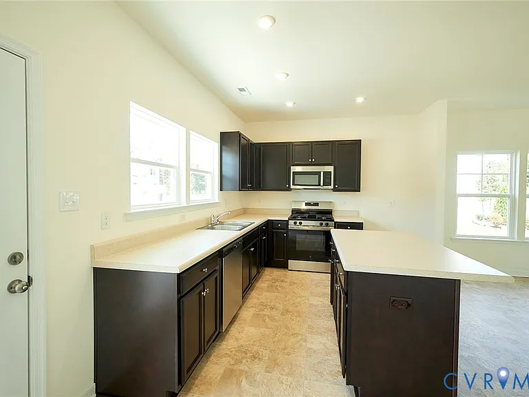214 Greenpark Rd — Photo 14