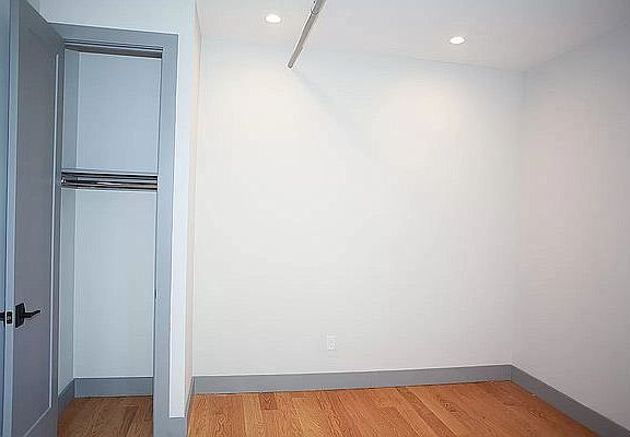 5th image of 18 Stanhope St #1C