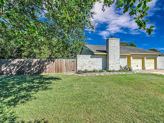 2nd image of 22706 Poppyfield Dr