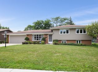 828 Bradoc St, Chicago Heights, IL 60411