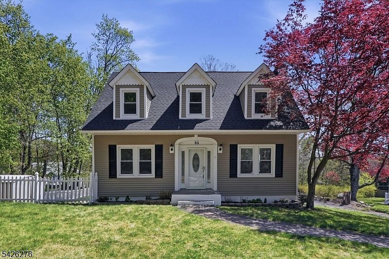 1st image of 53 Brooklyn Rd