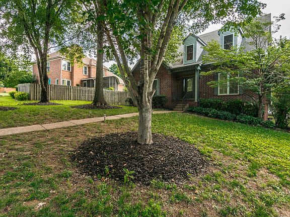 2nd image of 1412 Southampton Ct
