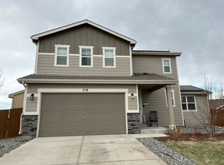 718 Pine Warbler Ct, Castle Rock, CO 80104