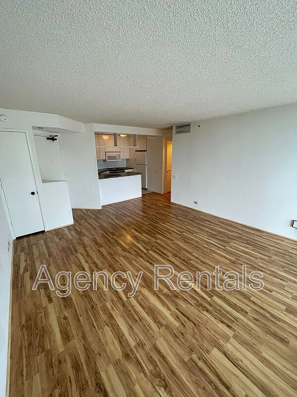 1 bed, 1.0 bath, 766 sqft, $2,400 — Photo 4