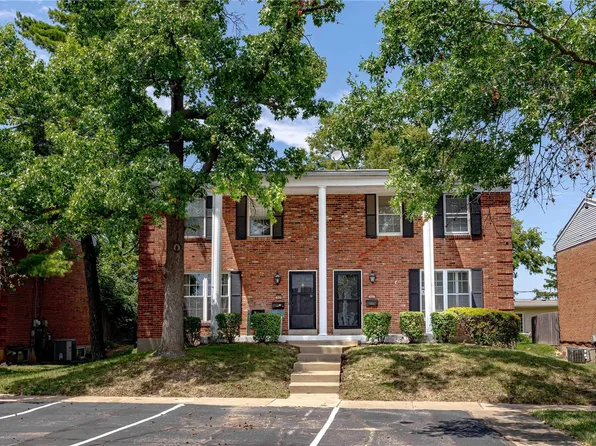 10447 Willowdale Dr, Saint Louis, MO 63146