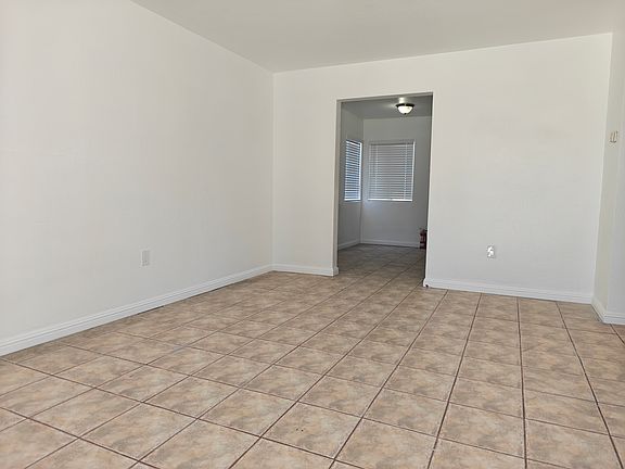 3rd image of 1307 Turrill Ave